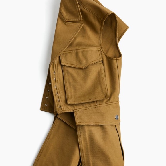 Studio collection twill utility vest - Picture 3 of 10